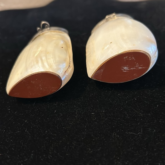 Antique vintage mother of pearl salt and pepper shakers 1 pr beautiful cut glass - Picture 11 of 14